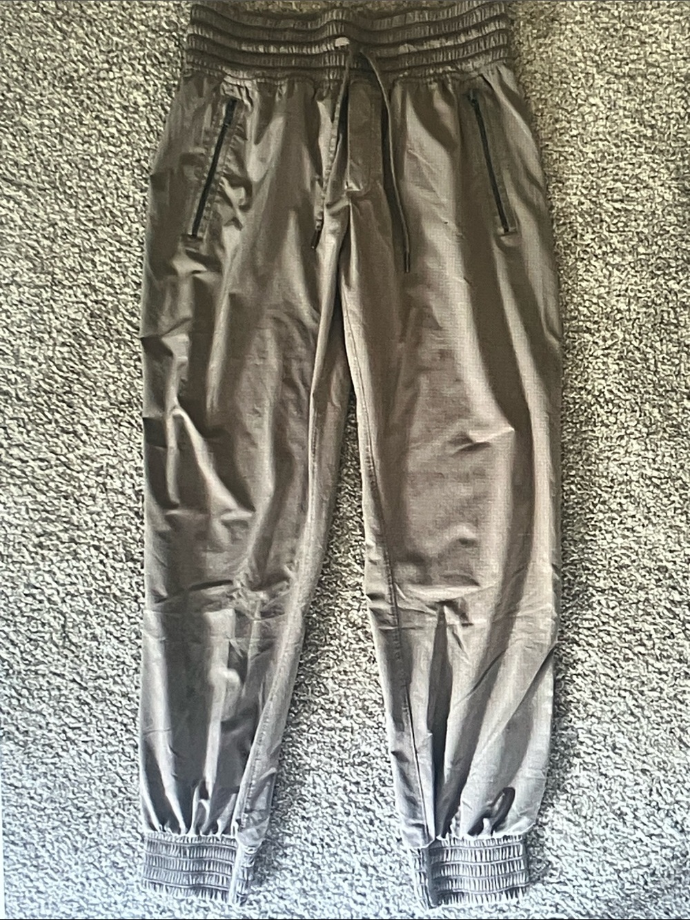 Athleta Olive Gray Cropped Jogger Pants with Zippered Pockets